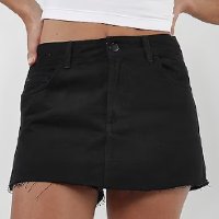 Short-saia black jeans com barra desfiada