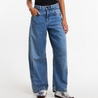 Calça Barrel em Jeans com Bolsos e Recortes Azul