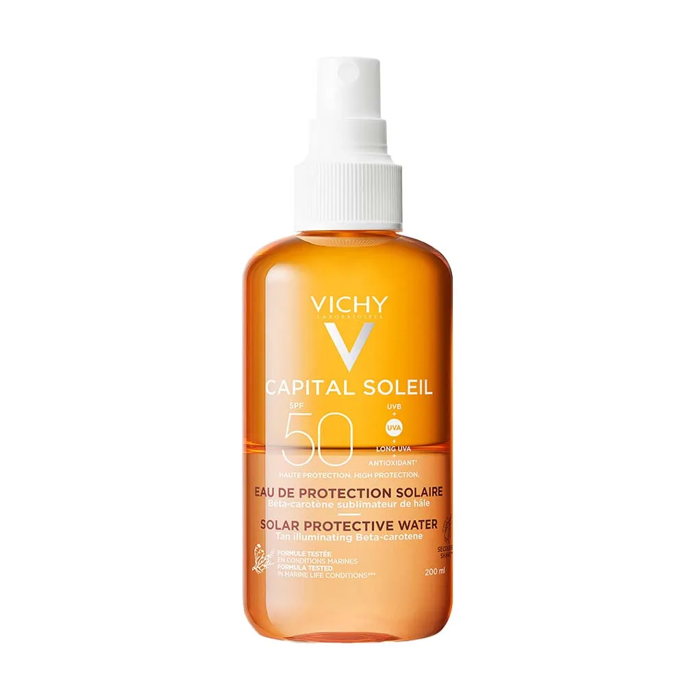 Protetor solar líquido Vichy Capital Soleil SPF 50, embalagem laranja. Lançamentos de Outubro.