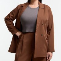 Blazer Alongado Alfaiataria com Botões Frontais Curve & Plus Size Marrom