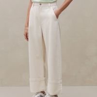 Calça Cropped com Barra Virada Sarja