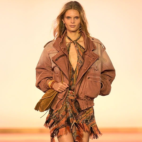 Isabel Marant traz Amazônia e artesanato em coleção Verão 2025