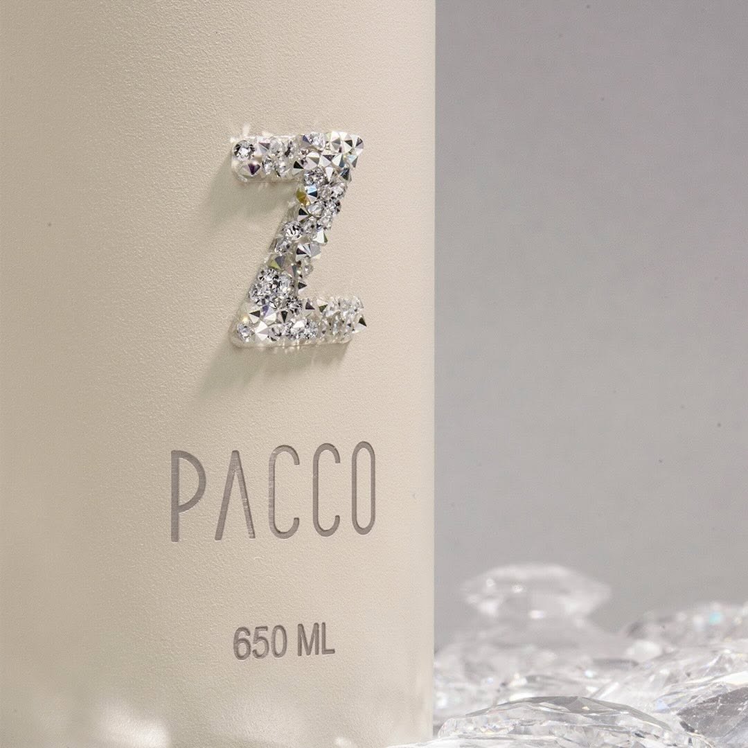 PACCO e Swarovski lançam edição limitada de garrafas térmicas