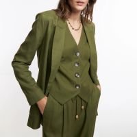 Blazer Alongado em Viscose com Bolsos Grandes Verde