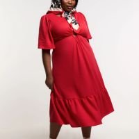 Vestido Midi com Aviamento e Recortes na Lateral Curve & Plus Size Vermelho