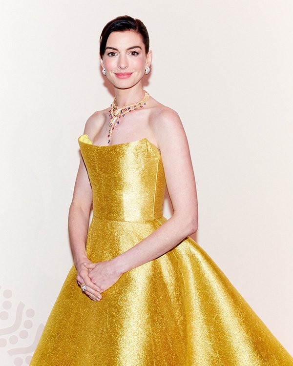 Anne Hathaway no evento da Bvlgari celebrando o Ano da Serpente.