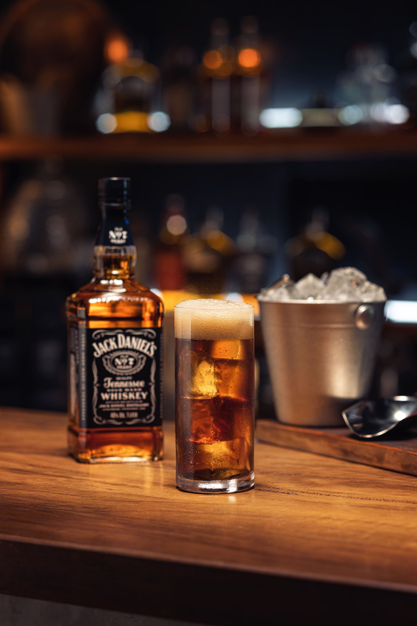 Drinks com whiskey: Jack & Coke