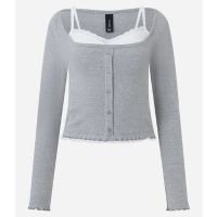 Blusa em Ribana com Botões e Blusinha por Baixo Cinza