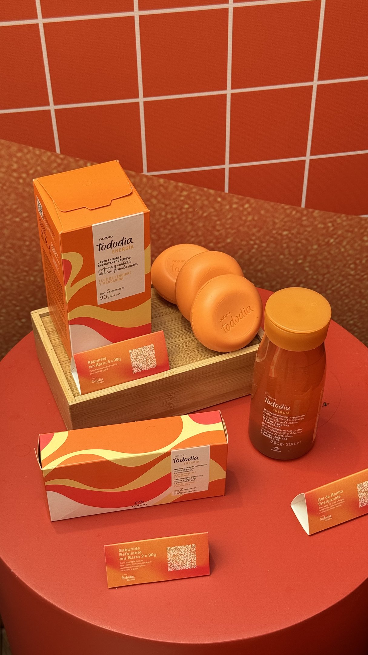 produtos de Natura Tododia Energia, sabonete, hidratante e body splash