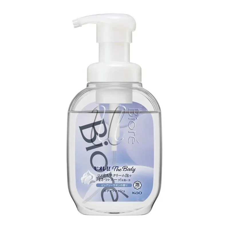 Frasco de sabonete líquido Bioré com dispensador branco, usado em cuidados com produtos para o corpo.