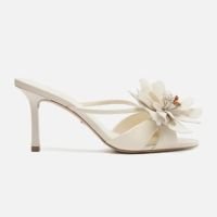 Mule Branca Couro Salto Fino Flor Marianne
