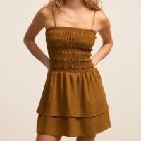 Vestido Curto em Viscose com Lastex e Babado na Saia Marrom