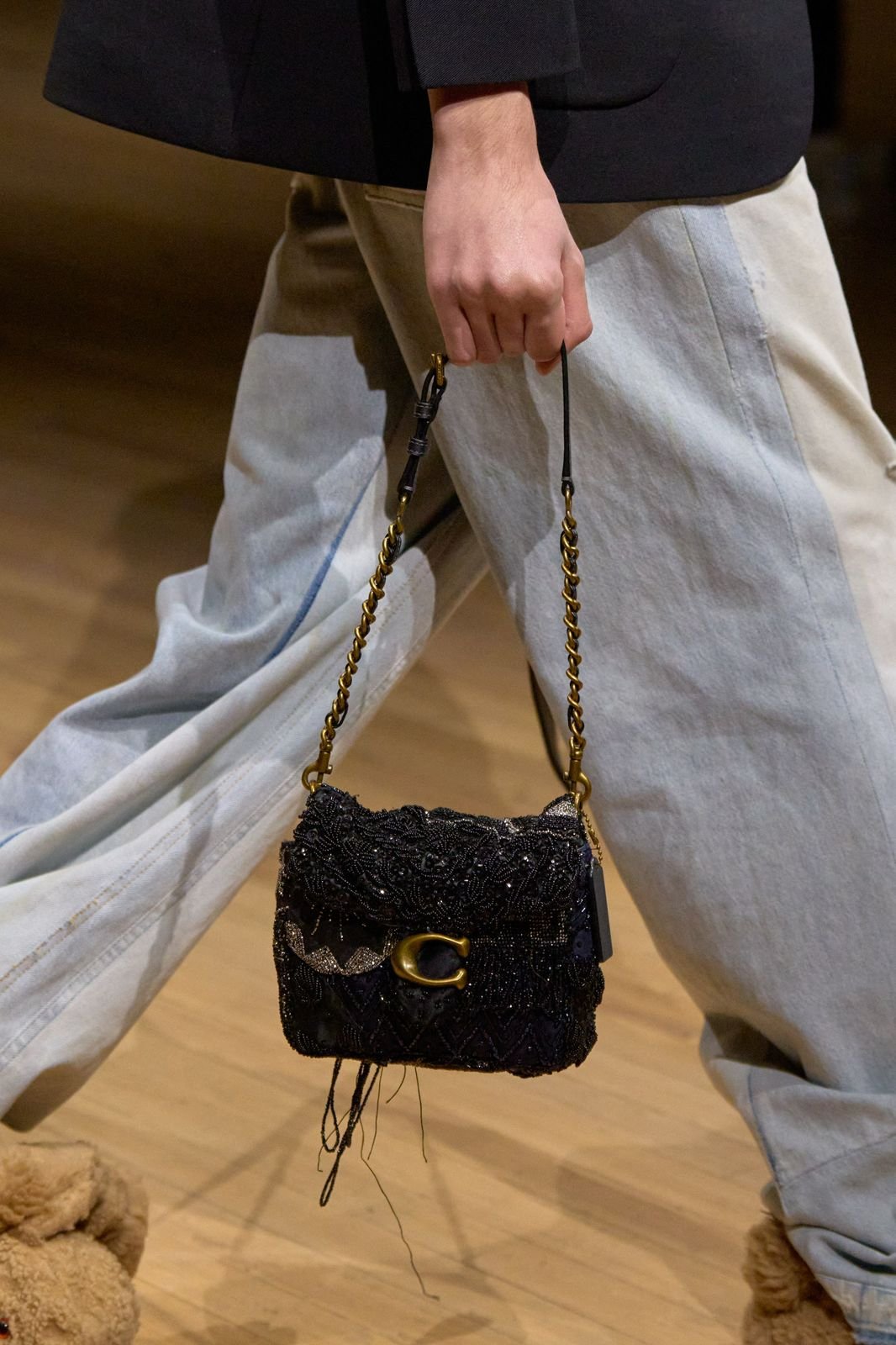 Times Square tabby preta bordada, uma das bolsas bolsas tendência no inverno

