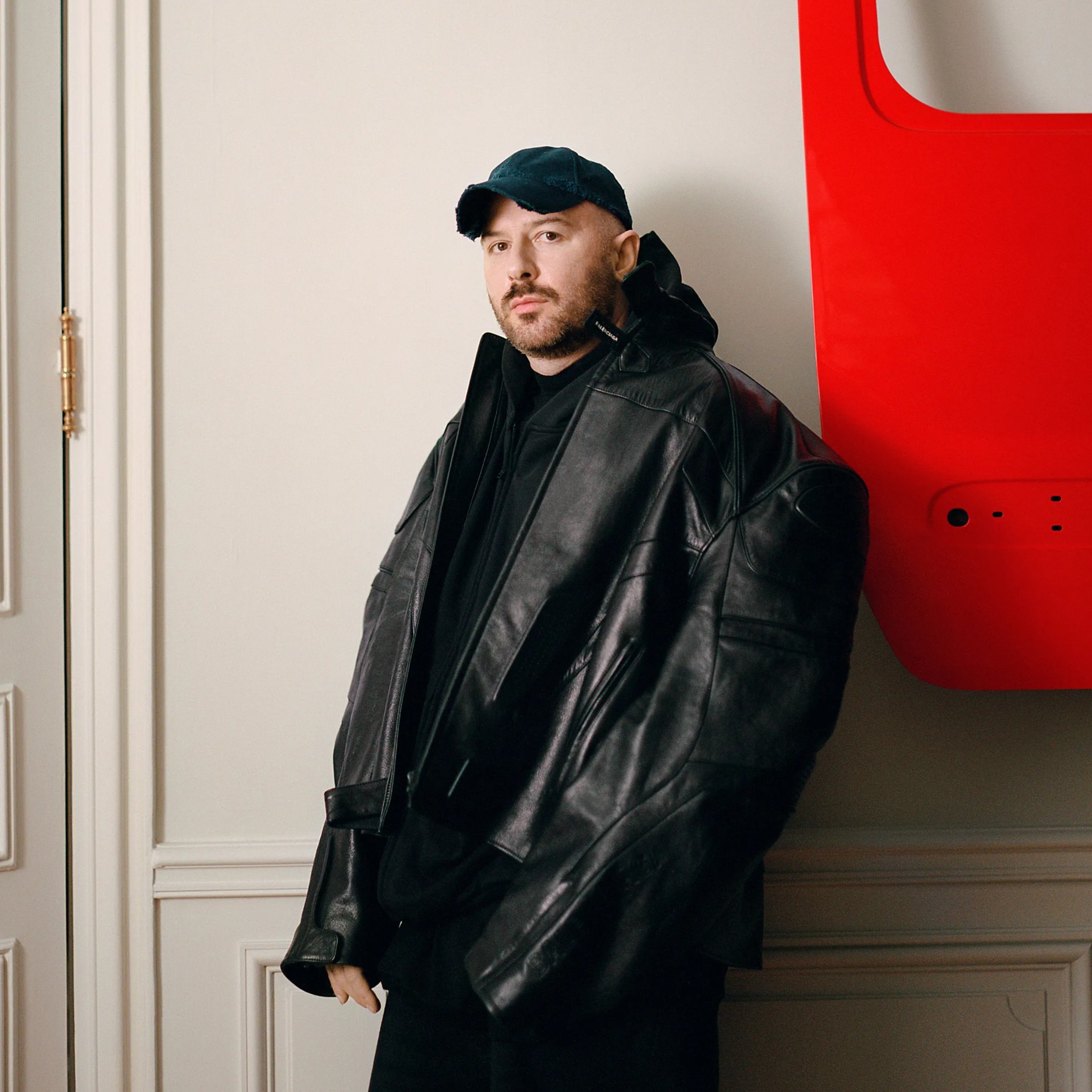 Demna, ex-Balenciaga, é nomeado novo diretor criativo da Gucci