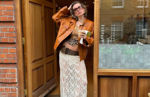 STEAL THE LOOK - TENDÊNCIAS - As cool girls estão amando usar looks com saia de renda