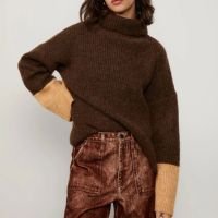 Pull De Tricot Canelado Bicolor Com Gola Alta