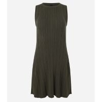 Vestido Curto em Tricô sem Manga Verde