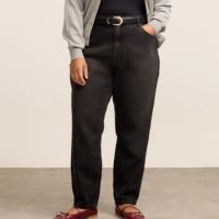 Calça Mom em Jeans com Barra Dobrada Curve & Plus Size Preto