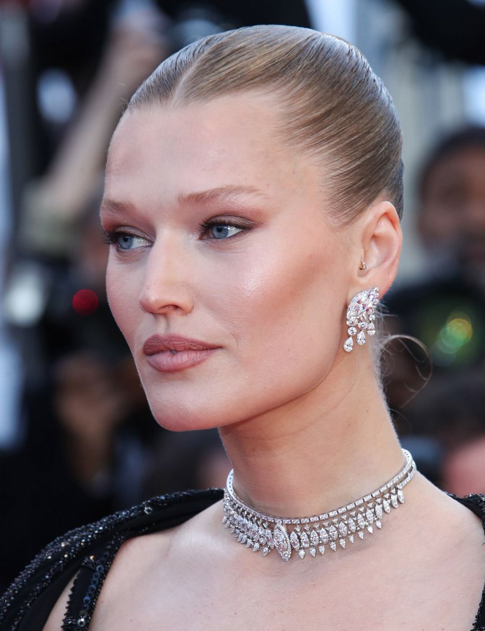 Toni Garran posa no tapete vermelho do Festival de Cannes 2025