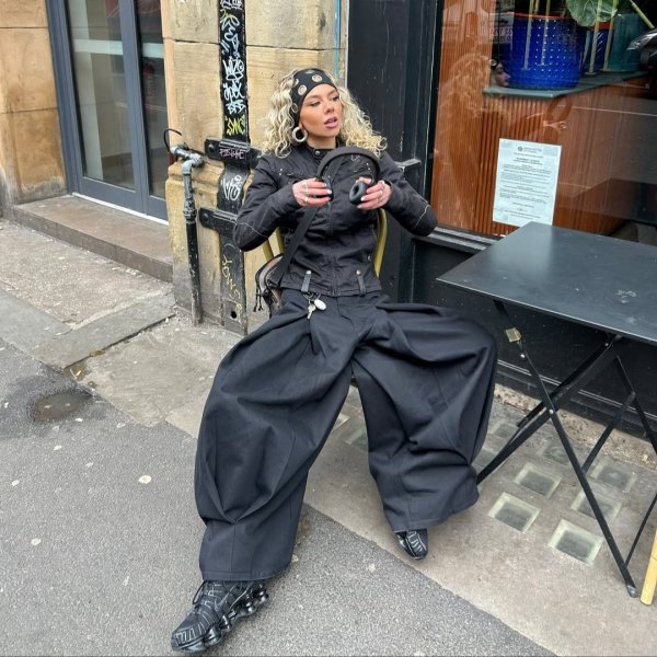 Encontramos a faixa de cabelo tendência que toda fashionista tem