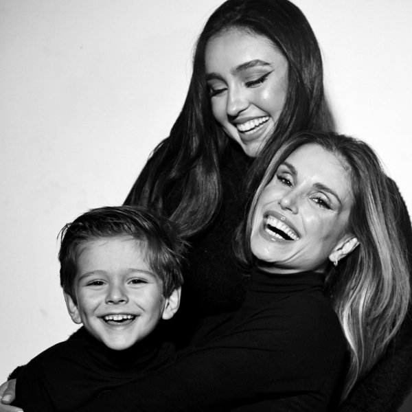 Flávia Viana se emociona com campanha de Dia das Mães