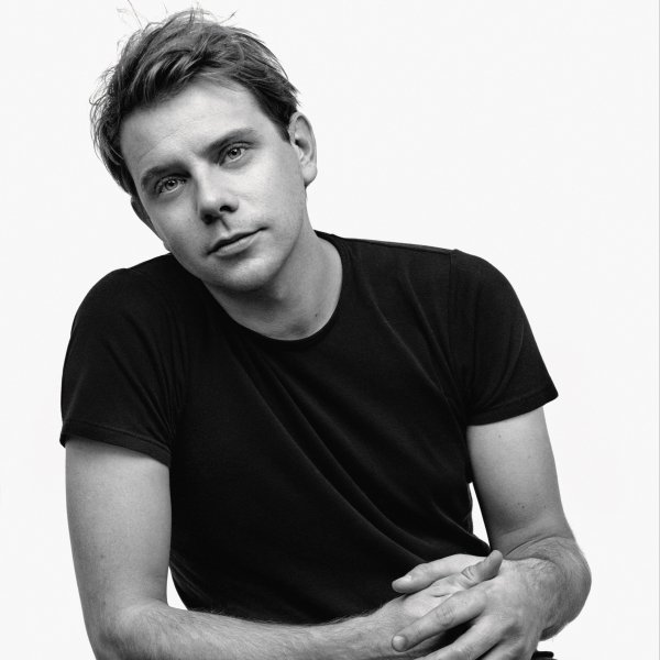 Jonathan Anderson assume a direção criativa da Dior feminina