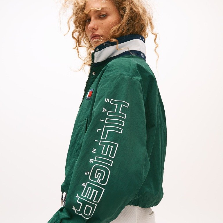 Tommy Hilfiger une o fishermancore ao estilo preppy em nova coleção
