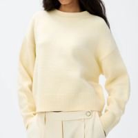 blusão básico feminino em tricô - creme