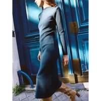 VESTIDO MIDI DE TRICÔ LISO