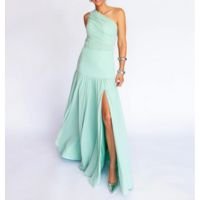 Vestido Longo Drapeado Assimétrico em Musselina Fluida com Fenda – REF: EG0