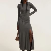 Vestido Reto Longo em Moletinho com Fenda Cinza