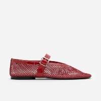 Sapatilha em PU com Textura Telinha e Bico Fino Vermelho