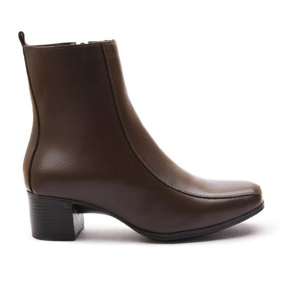 Bota Feminina em Couro Fabiana Bico Quadrado Salto 4,5cm