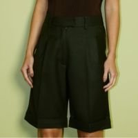 Bermuda em Alfaiataria Casulo Terra Verde