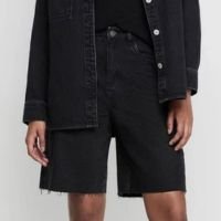 BERMUDA JEANS CINTURA ALTA RETA PRETA - DARM - Preto
