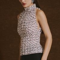 Blusa sem Manga Plissada Casulo Joaninha Poá Branco