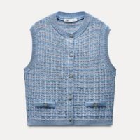 COLETE DE TRICÔ COM BOTÃO JOIA