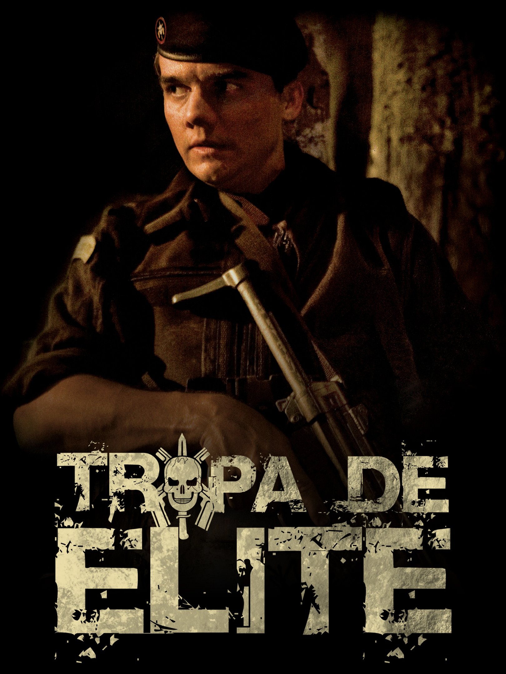 Soldado em uniforme militar com a inscrição