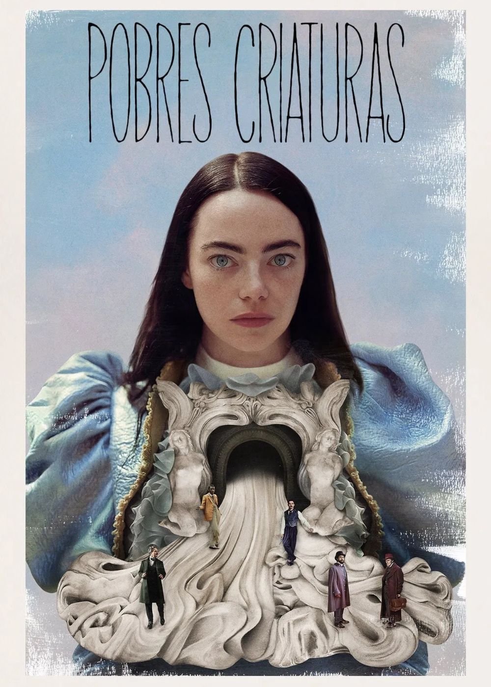 Cartaz do filme novo ''Pobre Criaturas'' com mulher em traje azul e portal decorativo. Personagens pequenos em torno do portal.