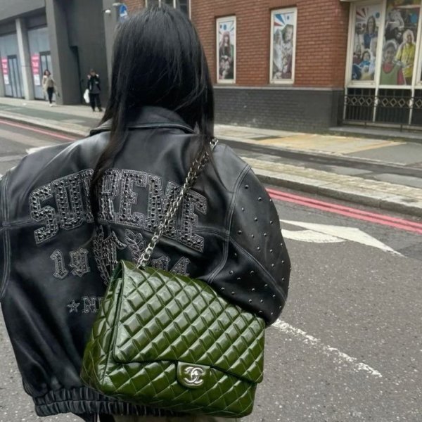 Bolsa matelassê: como usar e onde encontrar a peça clássica e versátil