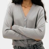 cardigan feminino em tricô - cinza