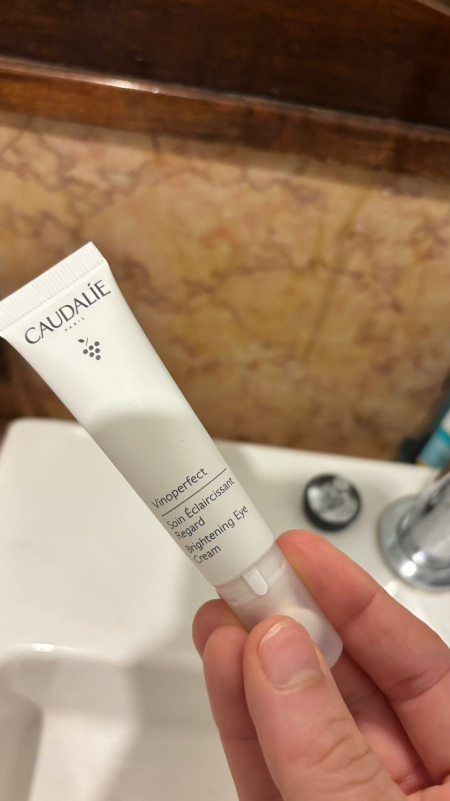 Esses produtos da Caudalie ajudaram a recuperar minha pele durante a noite 