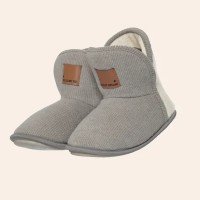 Bota Feminina Plush Cinza Cotelê Peluciada Cano Médio com Elástico Regulado