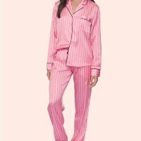 Pijama Aberto Feminino em Satinê Camisa com Botões e Calça Reta Charm