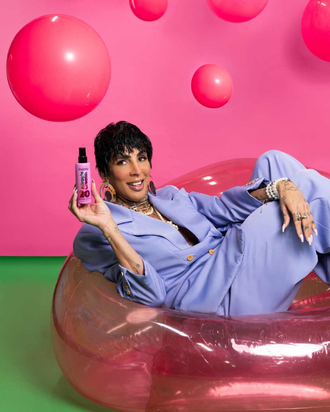 Pepita com os produtos da Matrix de L'Oréal