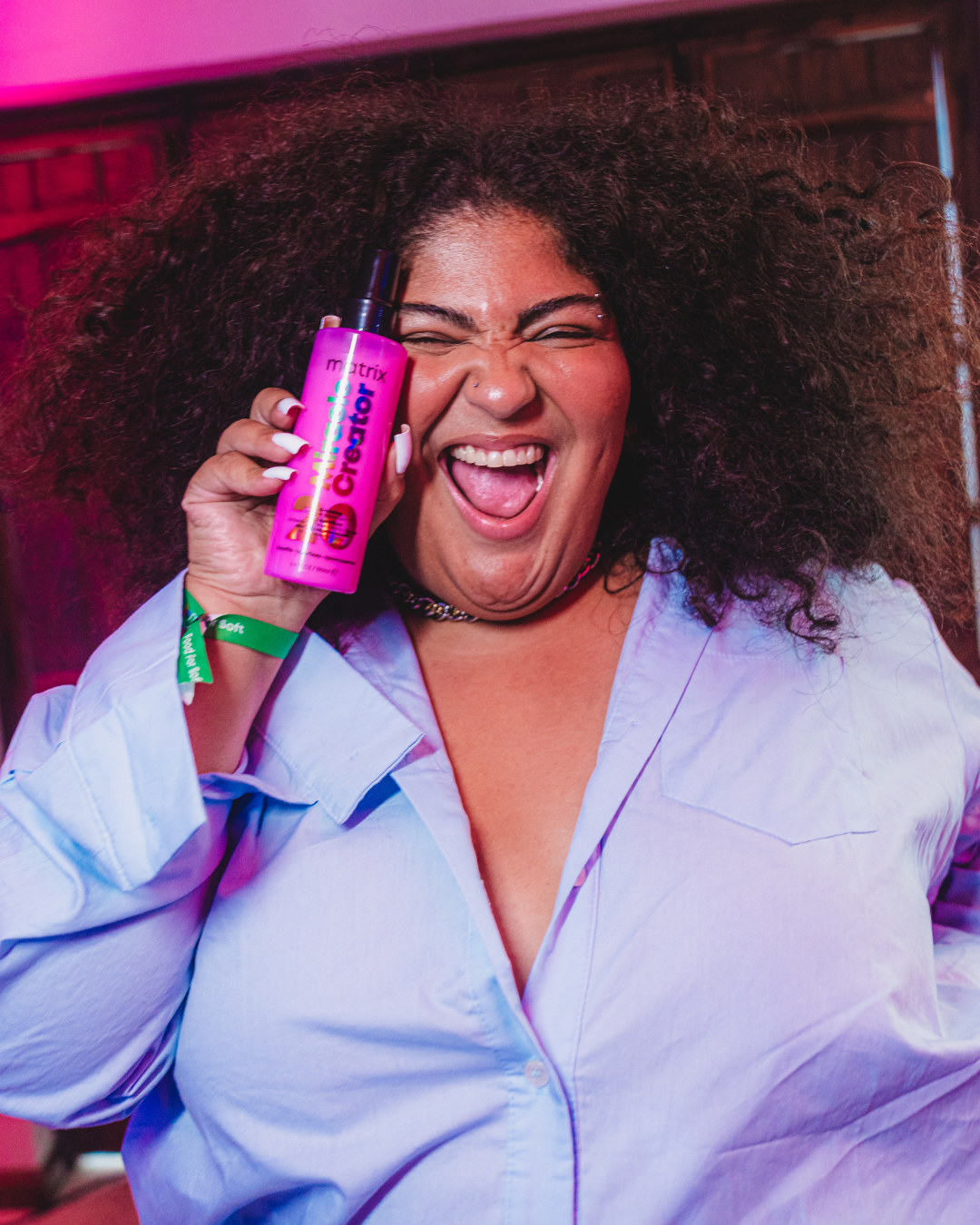 bonde Surreall com produtos de Matrix de L’Oréal