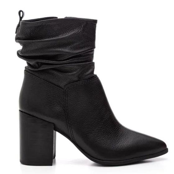 Bota Feminina Cano Médio Franzido Bottero Couro - Preto