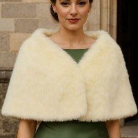 Estola Feminina Festa Inverno de Pele Para Casamento Madrinha Formatura Noi