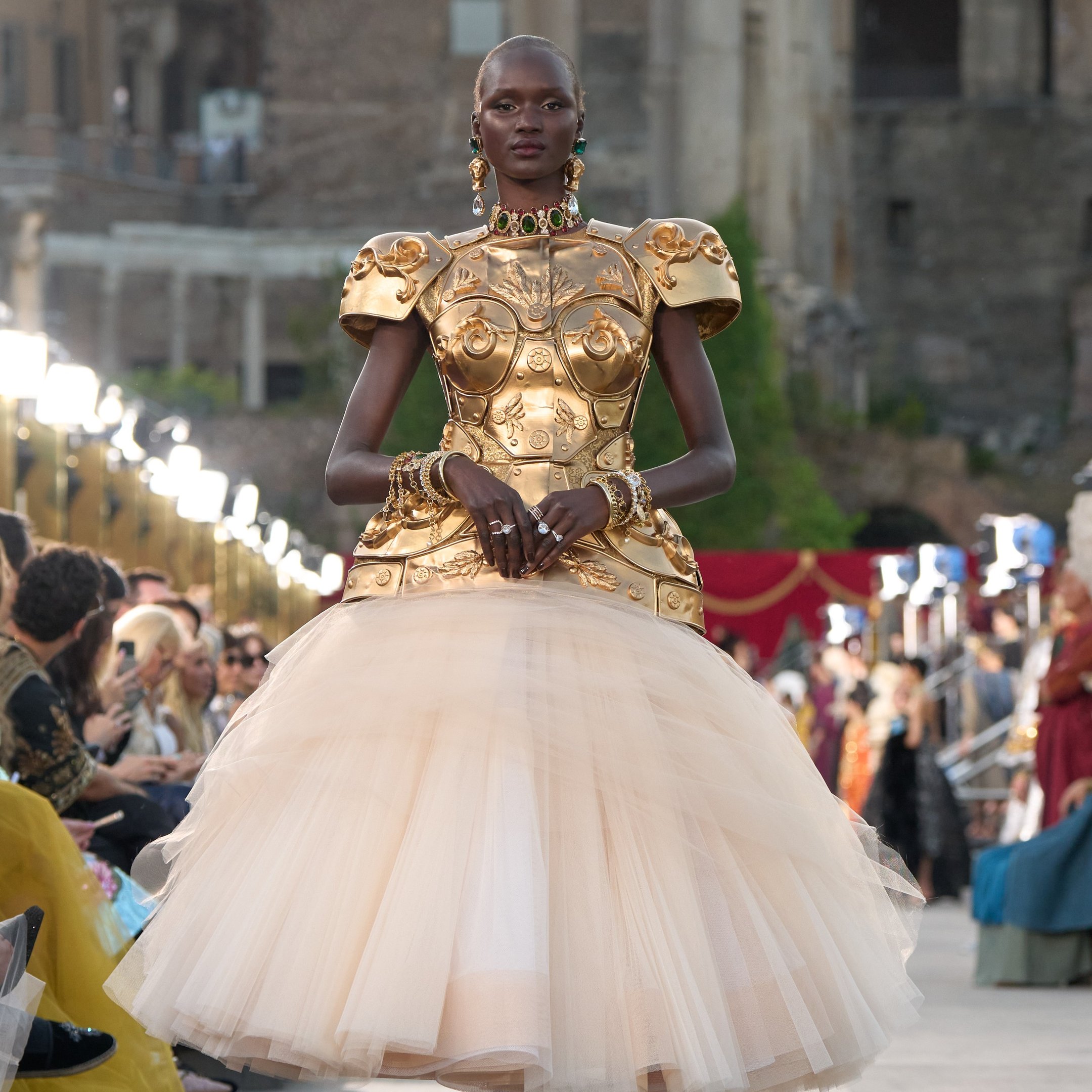 Desfile de Alta Moda da Dolce&Gabanna celebra a grandiosidade de Roma