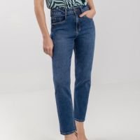 Calça Mom Jeans Comfort Curta Com Cintura Alta